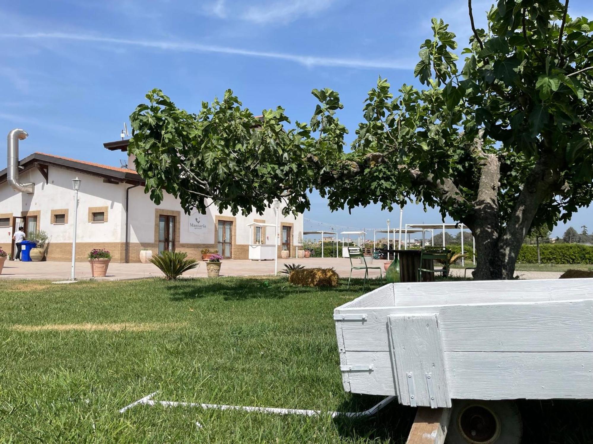La Massaria Agriresort Orta Nova Exterior foto