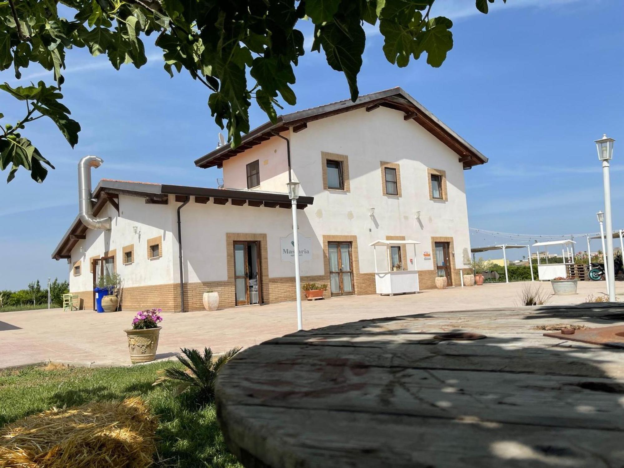 La Massaria Agriresort Orta Nova Exterior foto